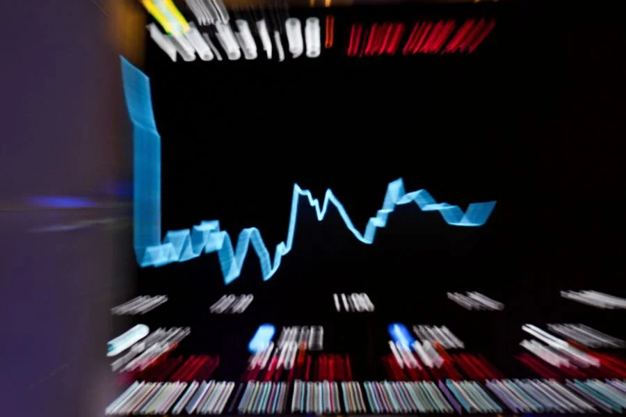 Ibovespa lidera ganhos entre investimentos no ano; veja ações com maiores altas