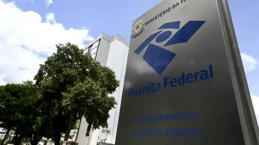 IRPF 2026: Receita define cronograma de restituições; 1º lote sai em 29/05