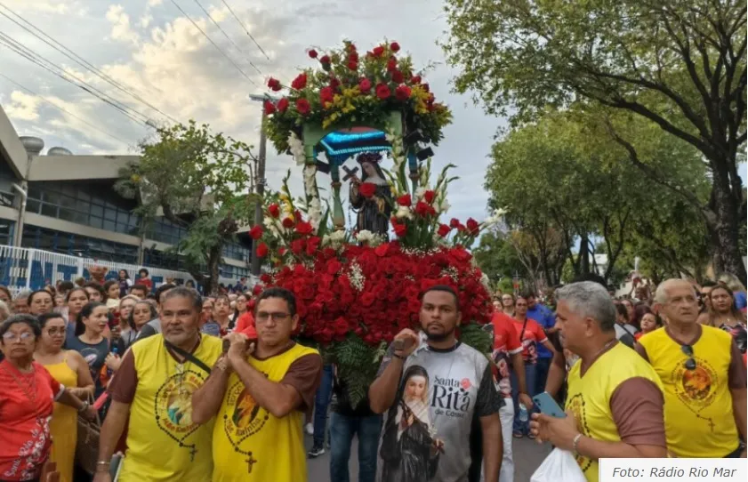 Festa de Santa Rita de Cássia altera itinerário de linhas de ônibus na Cachoeirinha.