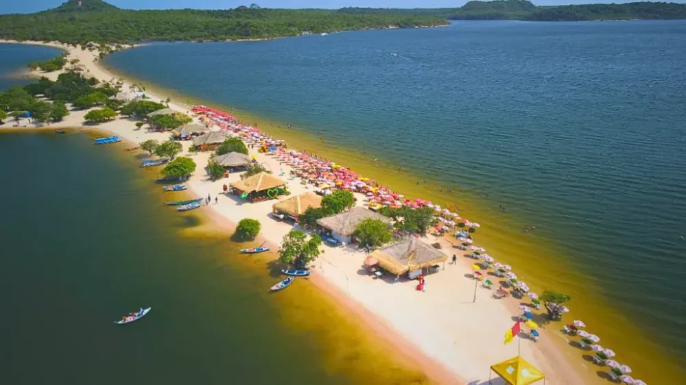 O “Caribe de água doce” saiu de uma simples vila na Amazônia para se tornar um paraíso global eleito entre os mais belos do mundo